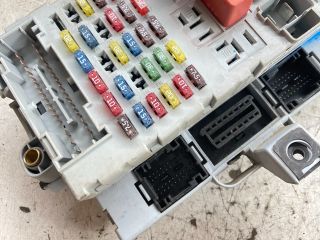 bontott FIAT DOBLO Biztosítéktábla Doboz