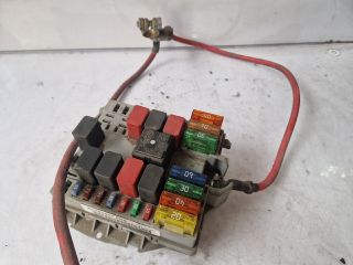 bontott FIAT DOBLO Biztosítéktábla Doboz