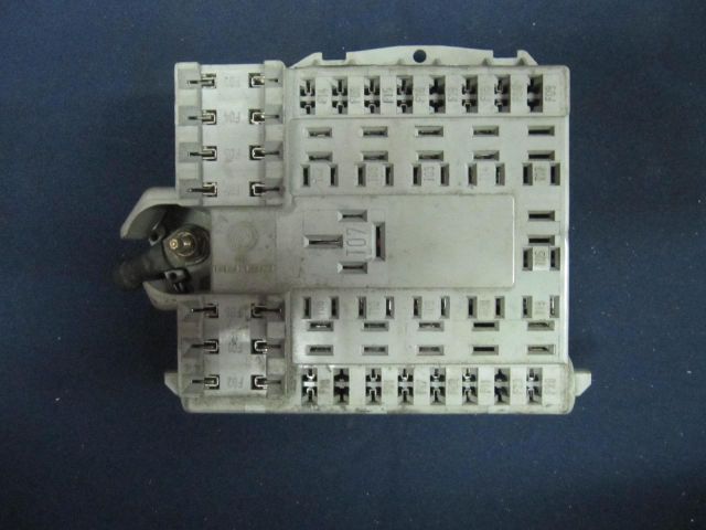 bontott FIAT DOBLO Biztosítéktábla Motortér