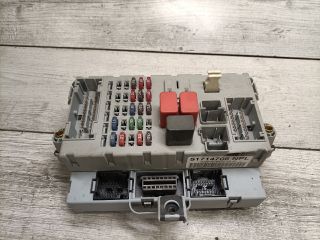 bontott FIAT DOBLO Biztosítéktábla Utastér