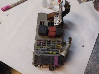 bontott FIAT DOBLO Biztosítéktábla Utastér