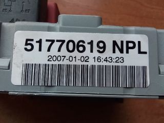 bontott FIAT DOBLO Biztosítéktábla Utastér