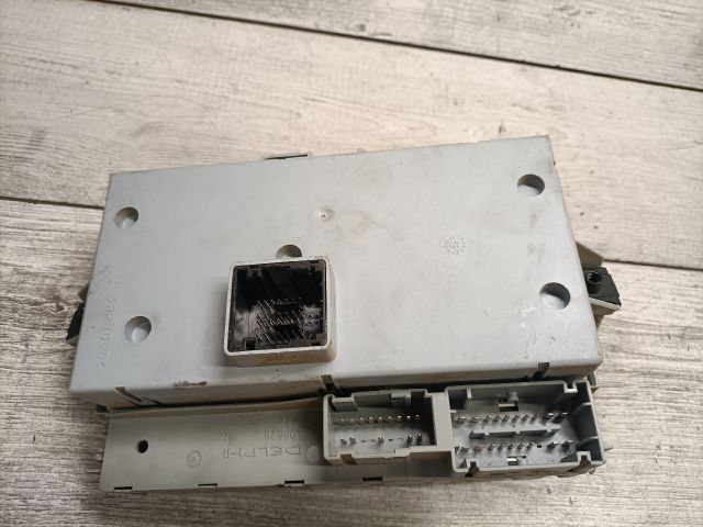 bontott FIAT DOBLO Biztosítéktábla Utastér