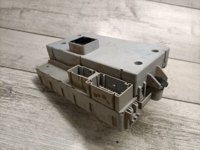 bontott FIAT DOBLO Biztosítéktábla Utastér