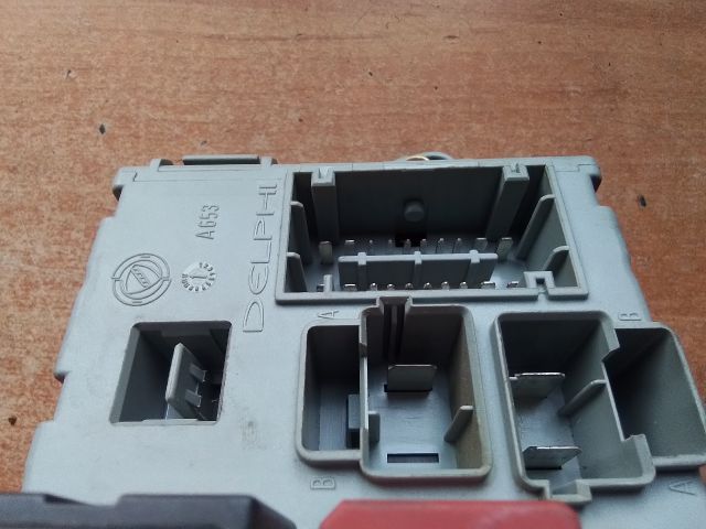 bontott FIAT DOBLO Biztosítéktábla Utastér