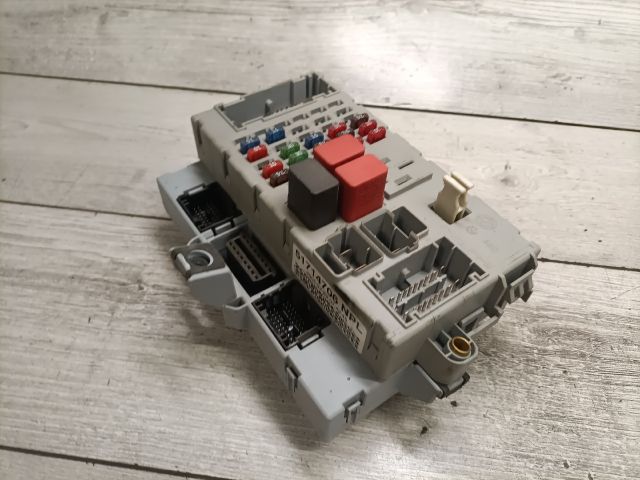 bontott FIAT DOBLO Biztosítéktábla Utastér