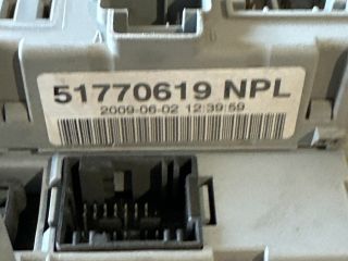 bontott FIAT DOBLO Biztosítéktábla Utastér