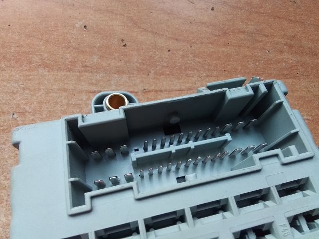 bontott FIAT DOBLO Biztosítéktábla Utastér