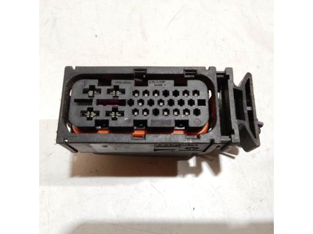 bontott FIAT DOBLO Csatlakozó