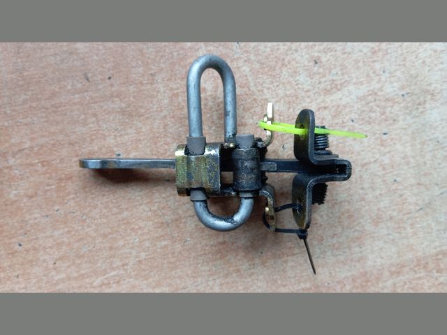 bontott FIAT DOBLO Csomagtérajtó Ajtóhatároló