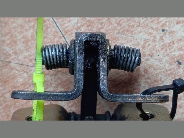 bontott FIAT DOBLO Csomagtérajtó Ajtóhatároló