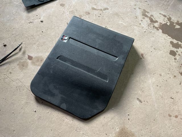 bontott FIAT DOBLO Csomagtérajtó Burkolat (Részeivel)