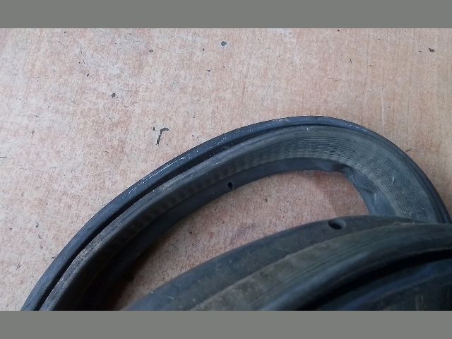 bontott FIAT DOBLO Csomagtérajtó Gumikéder