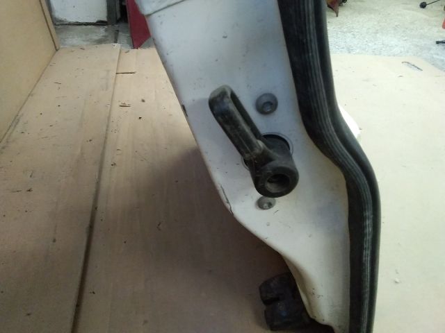 bontott FIAT DOBLO Csomagtérajtó Kilincs