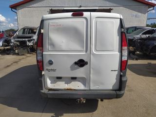 bontott FIAT DOBLO Csomagtérajtó (Üres lemez)