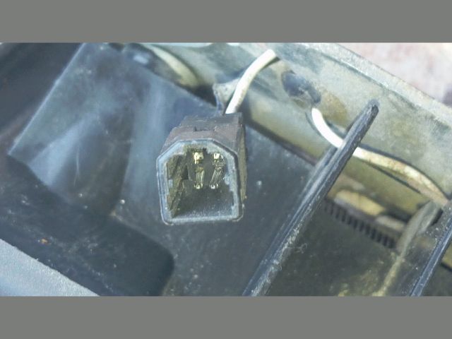 bontott FIAT DOBLO Csomagtérajtó Zárszerkezet