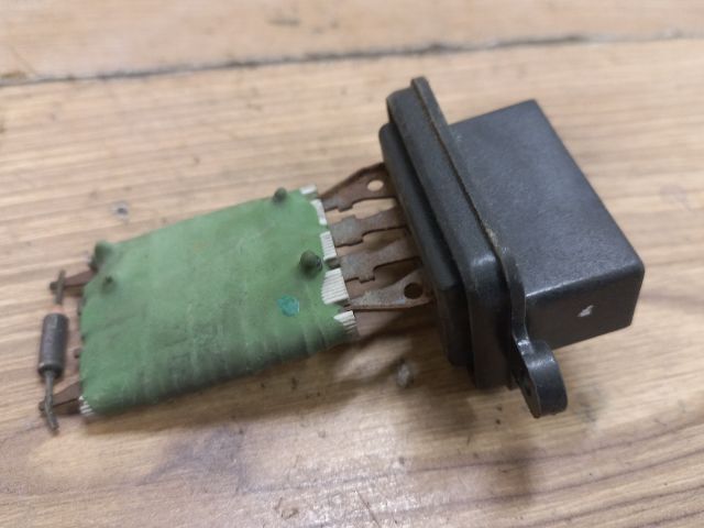 bontott FIAT DOBLO Előtét Ellenállás Fűtőmotor