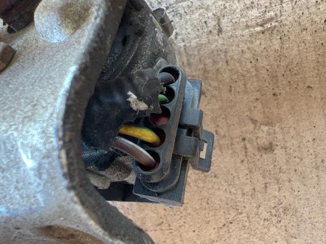 bontott FIAT DOBLO Első Ablaktörlő Szerkezet Motorral