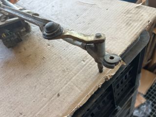 bontott FIAT DOBLO Első Ablaktörlő Szerkezet Motorral