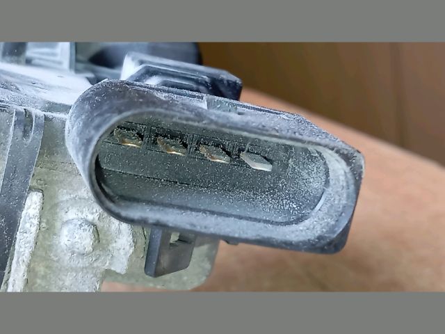 bontott FIAT DOBLO Első Ablaktörlő Szerkezet Motorral