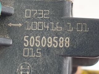 bontott FIAT DOBLO Első Középső Ütközés Érzékelő (Homlokfalon)