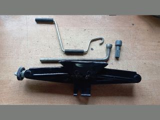 bontott FIAT DOBLO Emelő