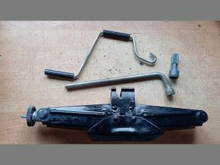 bontott FIAT DOBLO Emelő