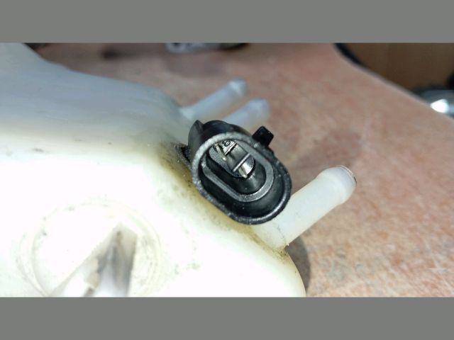 bontott FIAT DOBLO Fékfolyadék Tartály