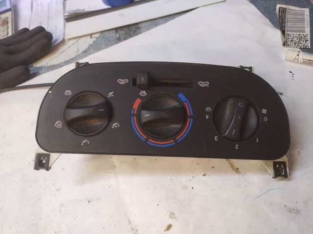 bontott FIAT DOBLO Fűtéskapcsoló (manuális klímás)