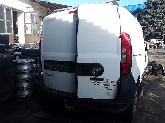 bontott FIAT DOBLO Hátfal