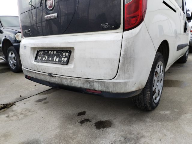 bontott FIAT DOBLO Hátsó Lökhárító (Részeivel)