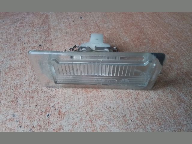 bontott FIAT DOBLO Hátsó Rendszámtábla Világítás