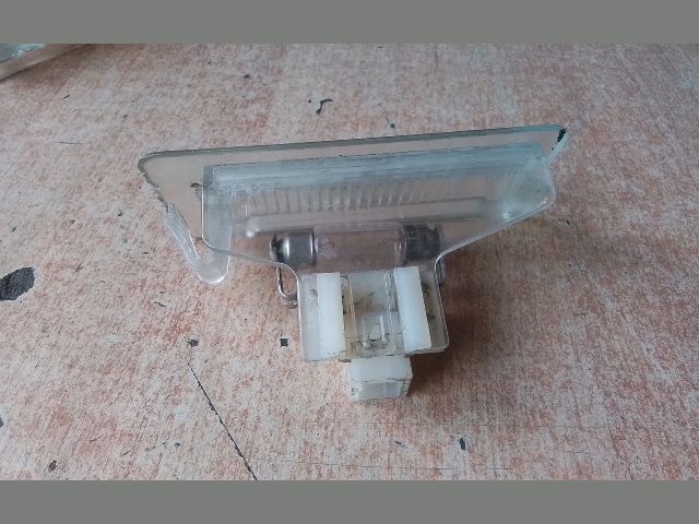 bontott FIAT DOBLO Hátsó Rendszámtábla Világítás