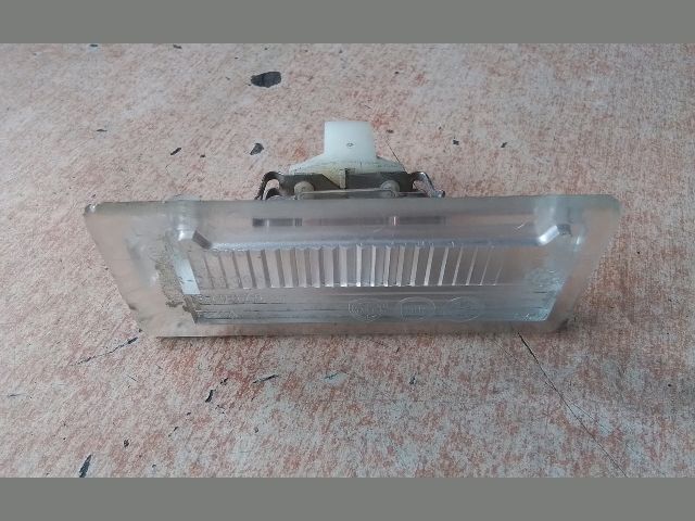 bontott FIAT DOBLO Hátsó Rendszámtábla Világítás