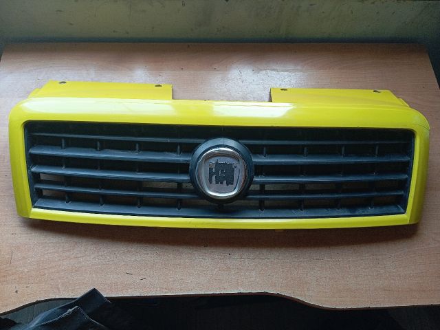 bontott FIAT DOBLO Hűtőrács