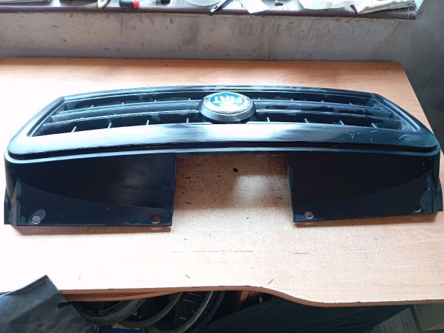 bontott FIAT DOBLO Hűtőrács