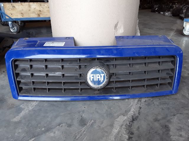 bontott FIAT DOBLO Hűtőrács