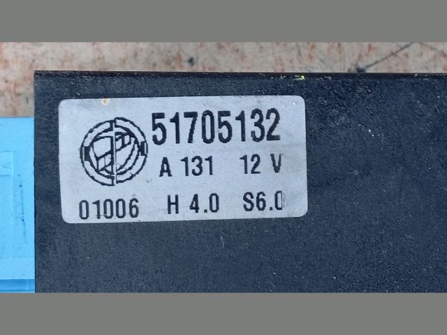 bontott FIAT DOBLO Irányjelző Relé