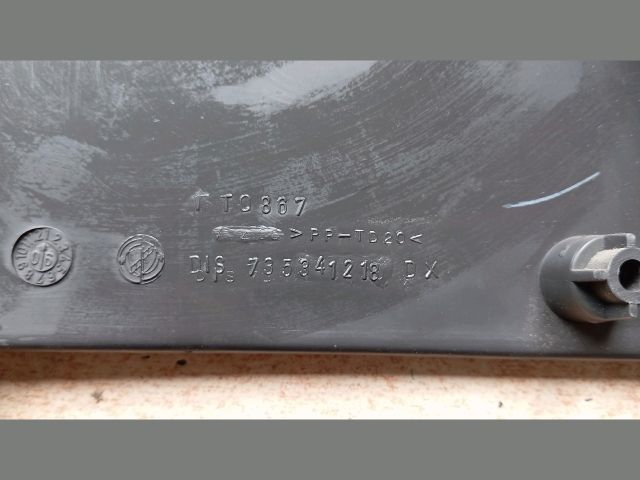 bontott FIAT DOBLO Jobb B Oszlop Burkolat