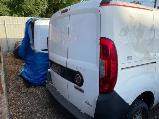 bontott FIAT DOBLO Jobb Csomagtérajtó (Üres lemez)