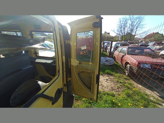 bontott FIAT DOBLO Jobb Csomagtérajtó (Üres lemez)