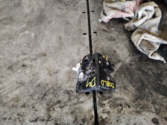 bontott FIAT DOBLO Jobb Csomagtérajtó Zárszerkezet