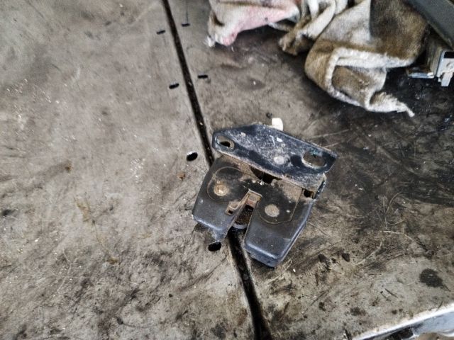 bontott FIAT DOBLO Jobb Csomagtérajtó Zárszerkezet