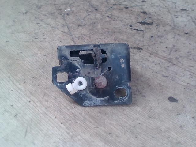 bontott FIAT DOBLO Jobb Csomagtérajtó Zárszerkezet