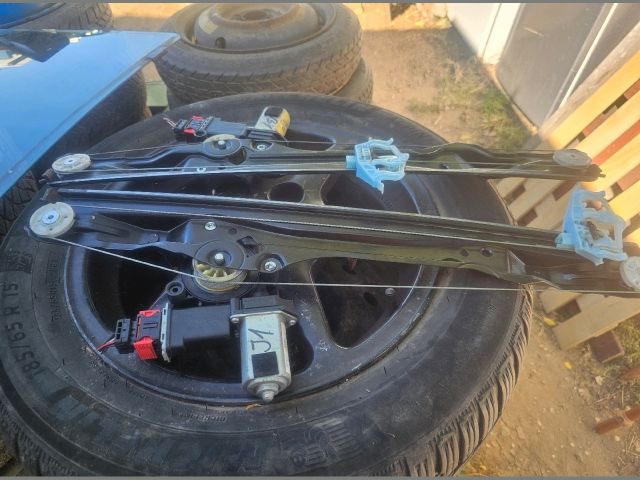 bontott FIAT DOBLO Jobb első Ablakemelő Szerkezet (Elektromos)