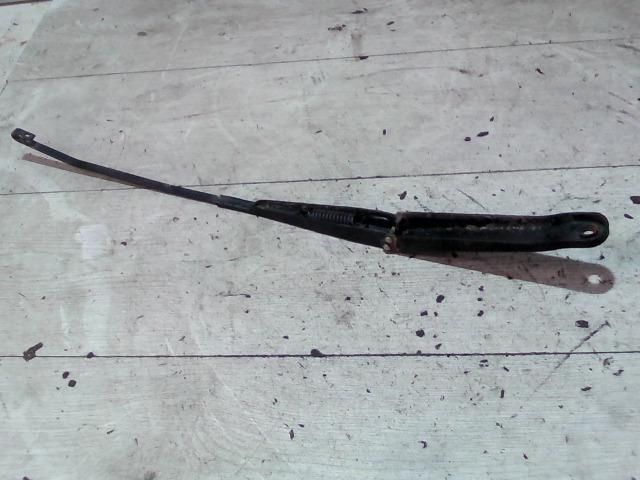 bontott FIAT DOBLO Jobb első Ablaktörlő Kar