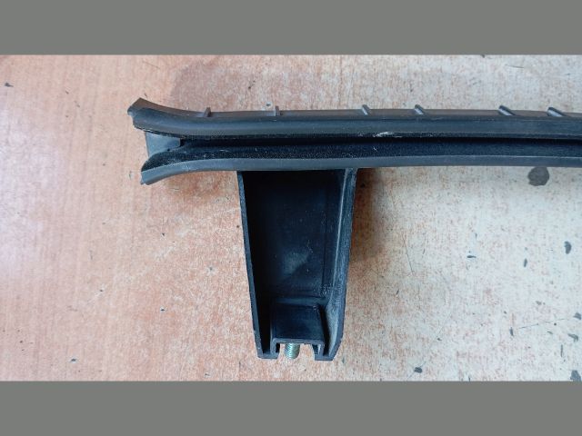 bontott FIAT DOBLO Jobb első Ablakvezető Gumi