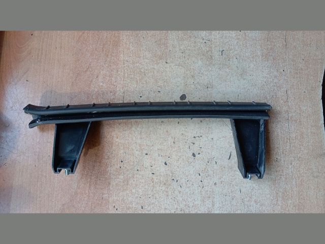 bontott FIAT DOBLO Jobb első Ablakvezető Gumi