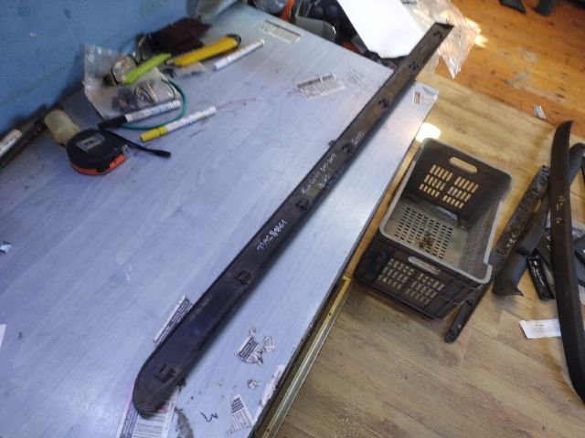 bontott FIAT DOBLO Jobb első Ajtó Díszléc