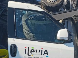 bontott FIAT DOBLO Jobb első Ajtó (Részeivel)
